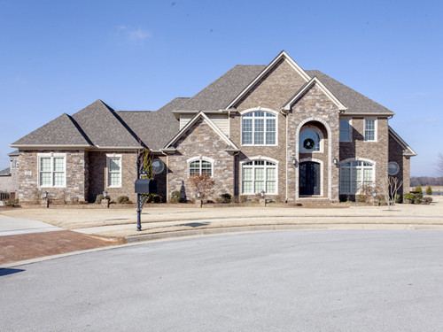 220 Watterson Way