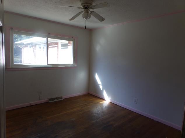 1663 Ebinport Rd