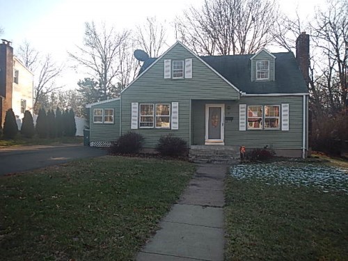 24 Hartland Rd
