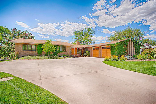 4765 Venturi Ln