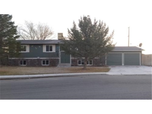 894 Gold Creek Ave