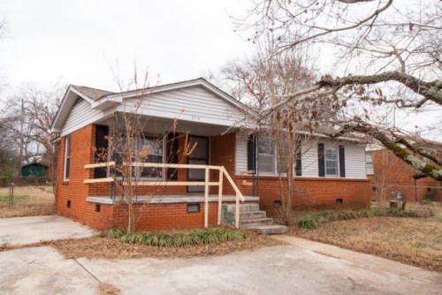 2710 Fairacres Rd SW