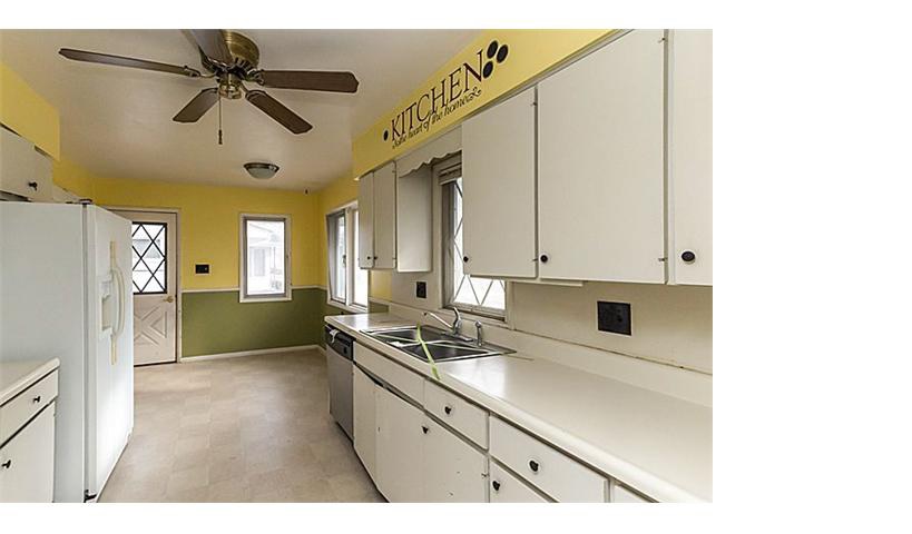 2405 Fairlawn Dr