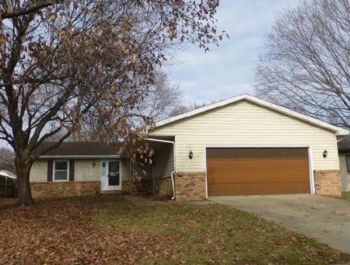 2225 Croydon Dr