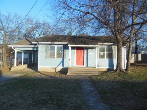324 N Oak Ave