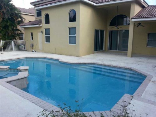 11724 WATERBEND CT