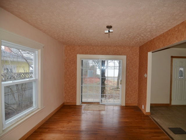 1104 Leroy St