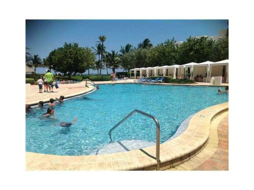 3000 S OCEAN DR # 906
