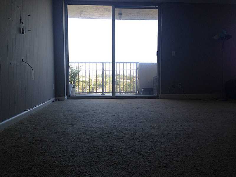 2020 NE 135 ST # 711