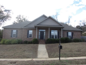 803 Dunvegan Dr