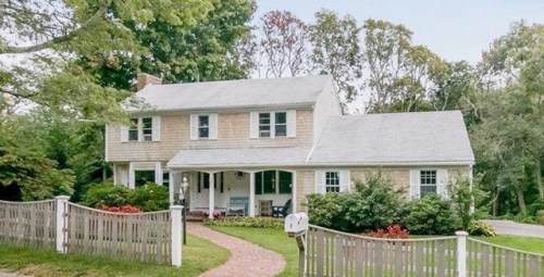 7 Larkin Ln