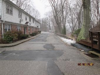 646 Howe Ave Apt 9