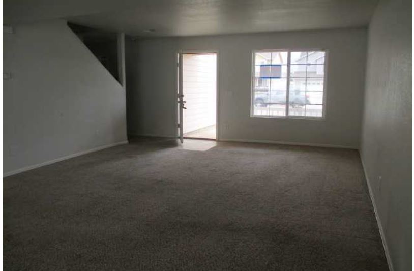 2227 Meadowlark Ln