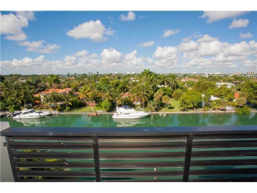 9800 W Bay Harbor Dr # 710