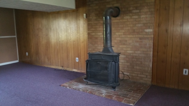 105 Meadowlark Dr