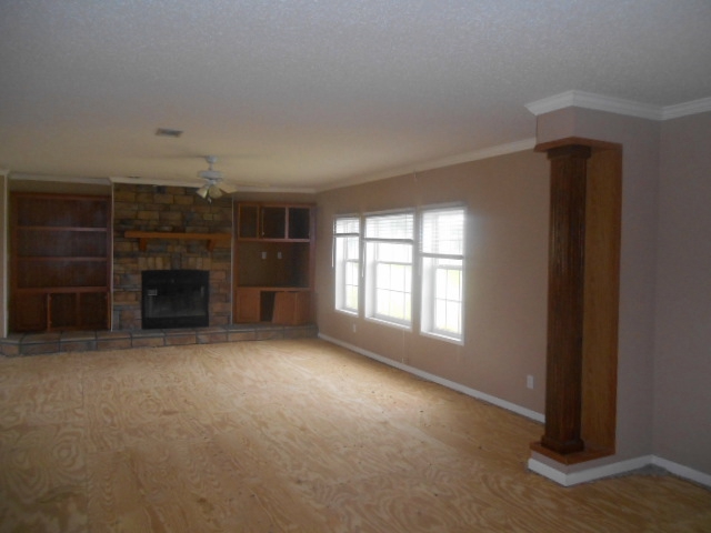 1012 Harry Huval Rd
