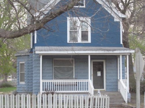202 N Grand Ave