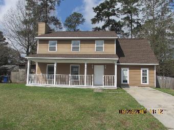208 Pebble Ln