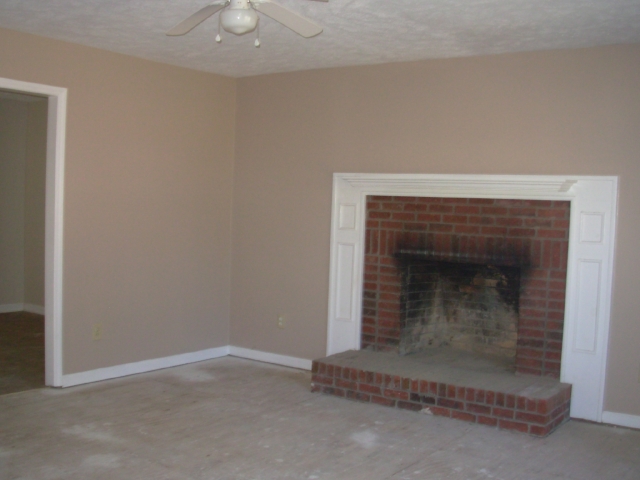 1619 Rogers Dr