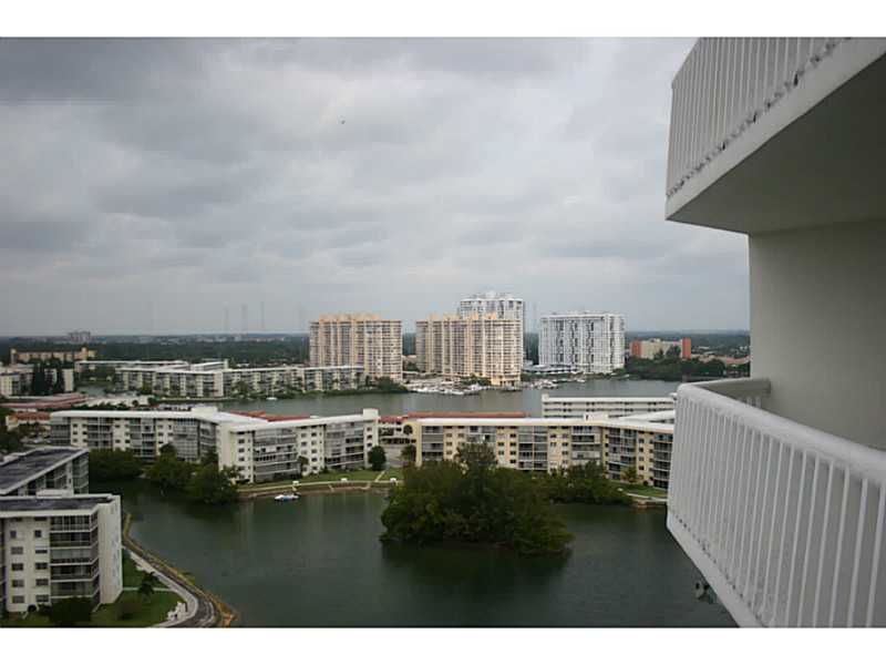 1000 ISLAND BL # 1711