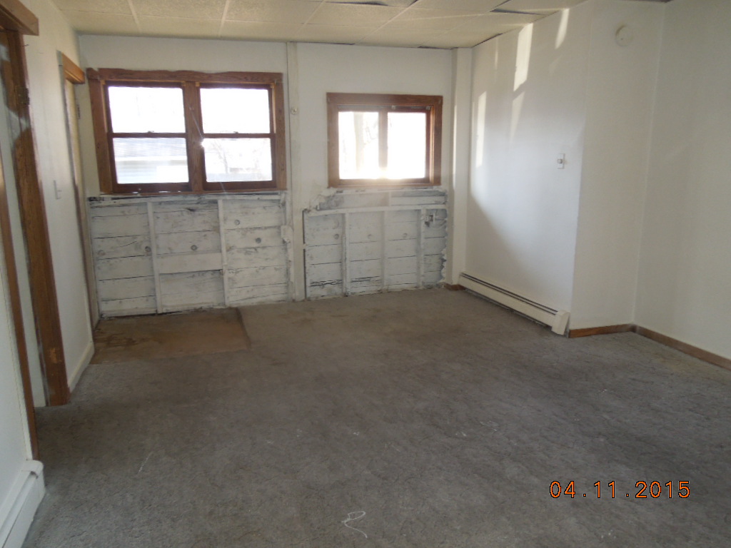 1124 E Saginaw 02