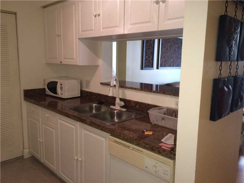 19555 E Country Club Dr # 8303