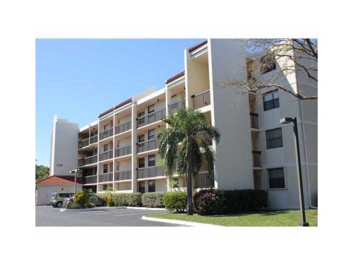 115 LAKE EMERALD DR # 207