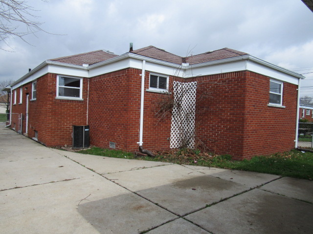 22844 Lexington Ave