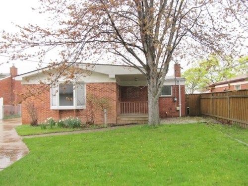 3321 Longmeadow Dr