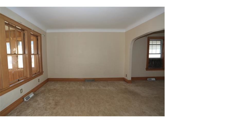 525 N 43rd Ave W