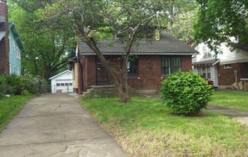 1319 College Street