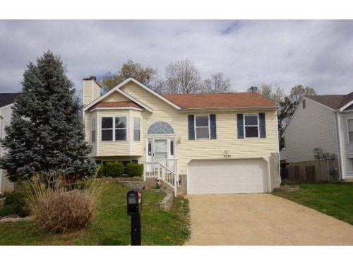 3233 Queen Jean Dr