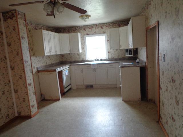 1910 American Legion Blvd