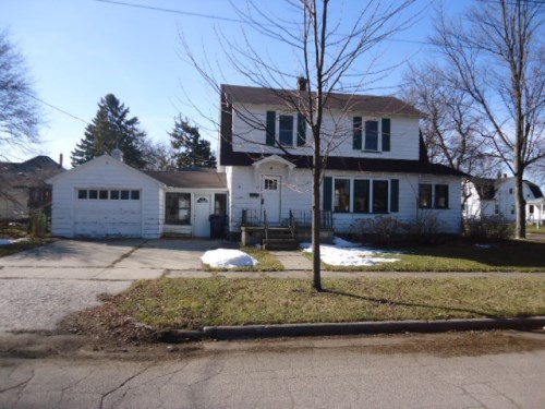 115 W Calumet St