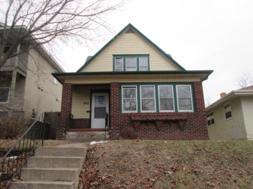 908 Earl St