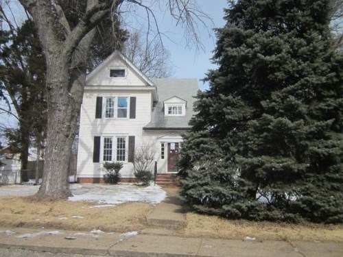 9 Thoroughman Ave