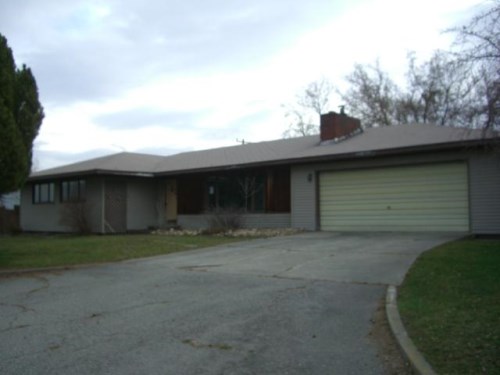 904 5th Ave East