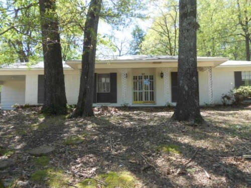 925 Briarwood Dr