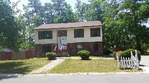 6364 Bensen Ave