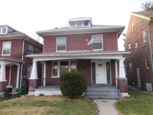 829 W King St