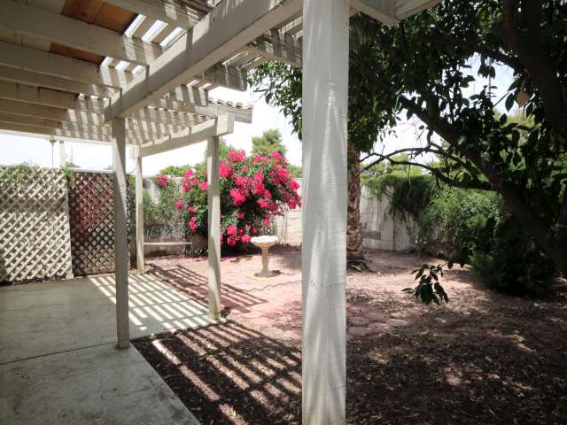 2414 W Voltaire Avenue