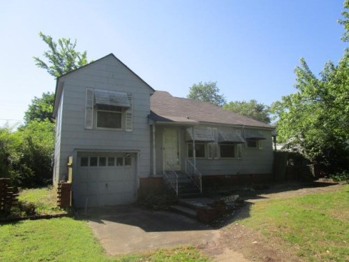 3622 Macarthur Dr
