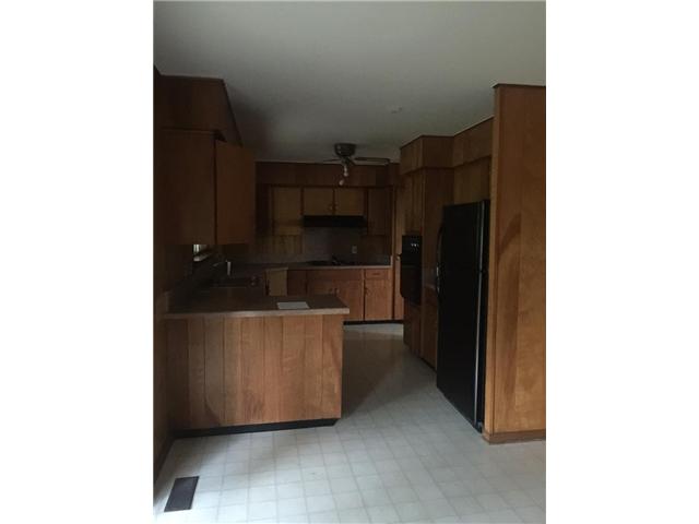 6908 Princess Dr