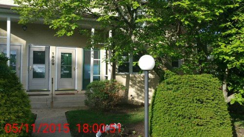 1809 Wood Ave