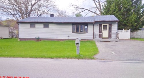17 Peacock Ln