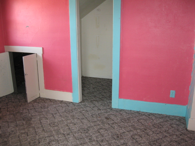 2005 Vine Ave