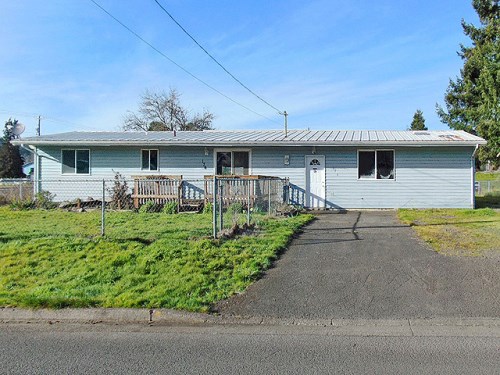 176 SE Swan Ave