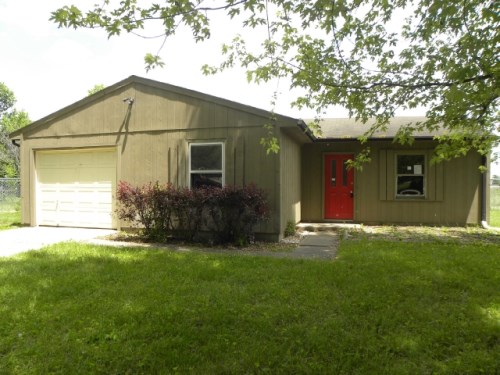 8821 N Shawnee Dr