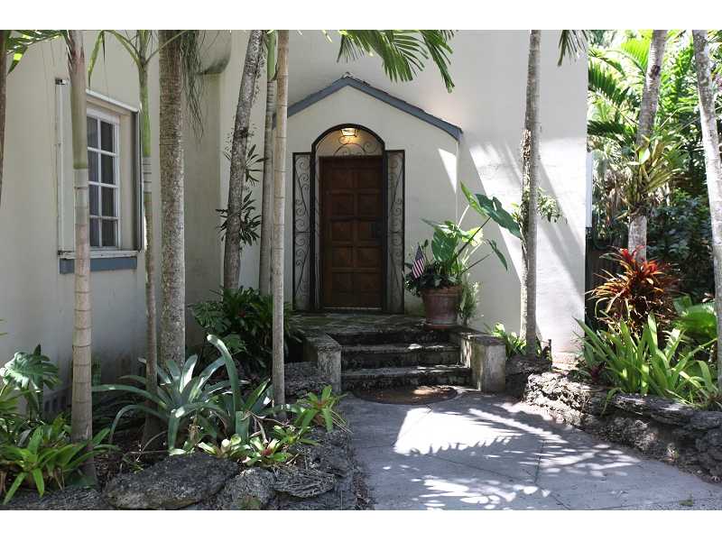 6940 SW 63 CT