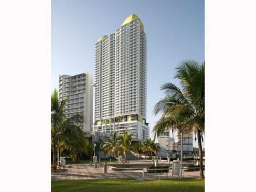 185 SW 7 ST # 3512